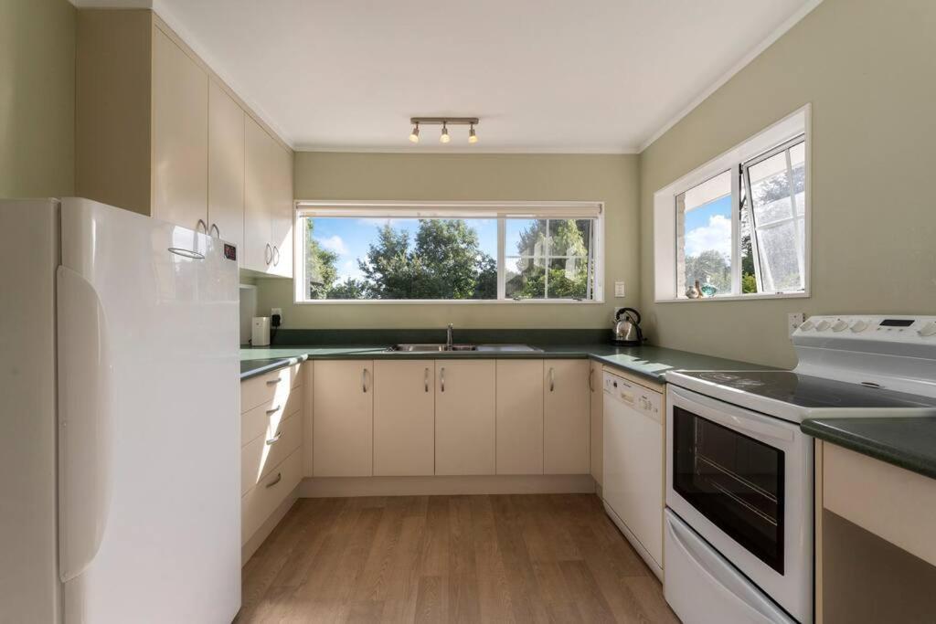 Charming Hideaway Villa Taupo Eksteriør billede